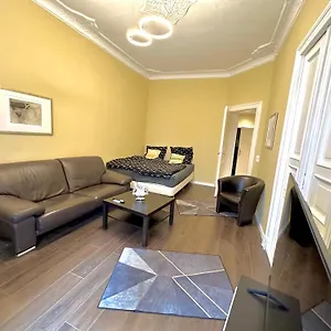 Apartment Schoenes Grosses Im Zentrum Berlins, Berlin